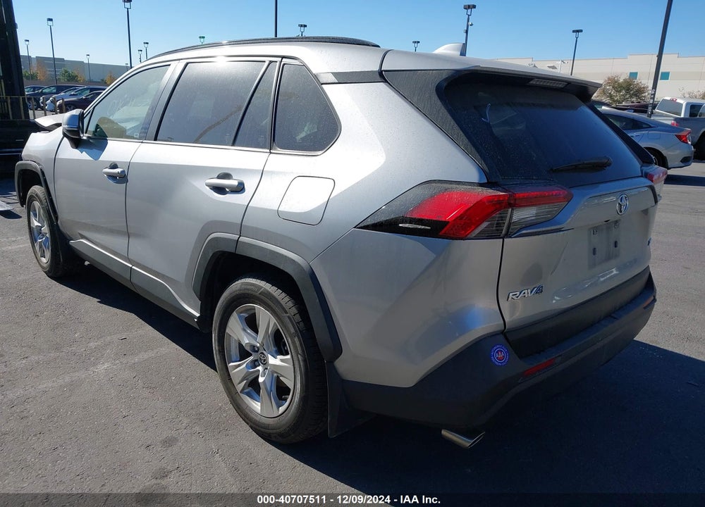 2020 TOYOTA RAV4 XLE VIN: JTMW1RFV2LJ017640
