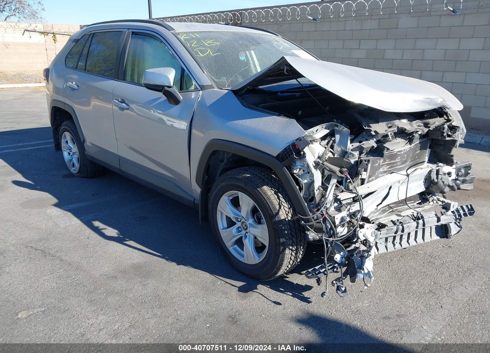 2020 TOYOTA RAV4 XLE VIN: JTMW1RFV2LJ017640
