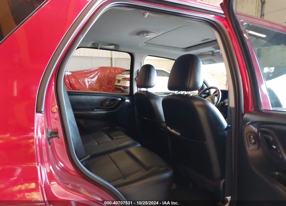 2007 FORD ESCAPE LIMITED VIN: 1FMYU94127KA43943