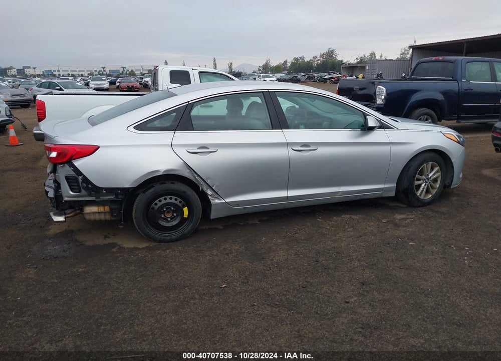 2016 HYUNDAI SONATA SE VIN: 5NPE24AF2GH373127