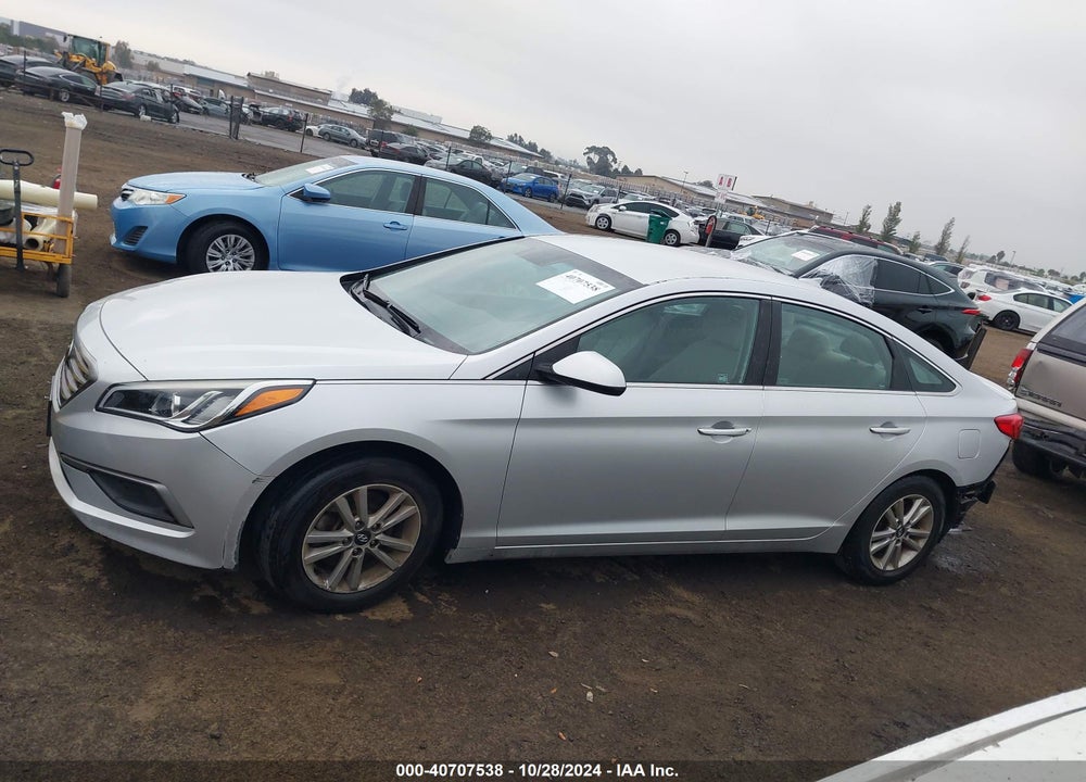 2016 HYUNDAI SONATA SE VIN: 5NPE24AF2GH373127