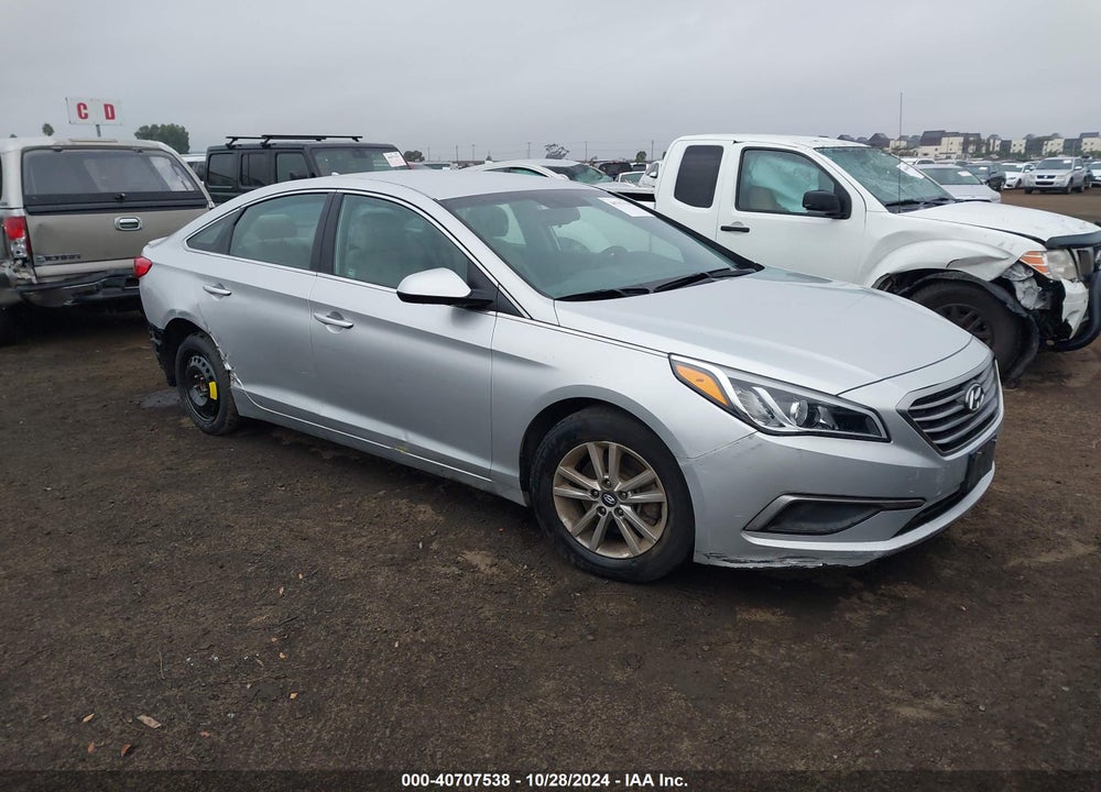 2016 HYUNDAI SONATA SE VIN: 5NPE24AF2GH373127