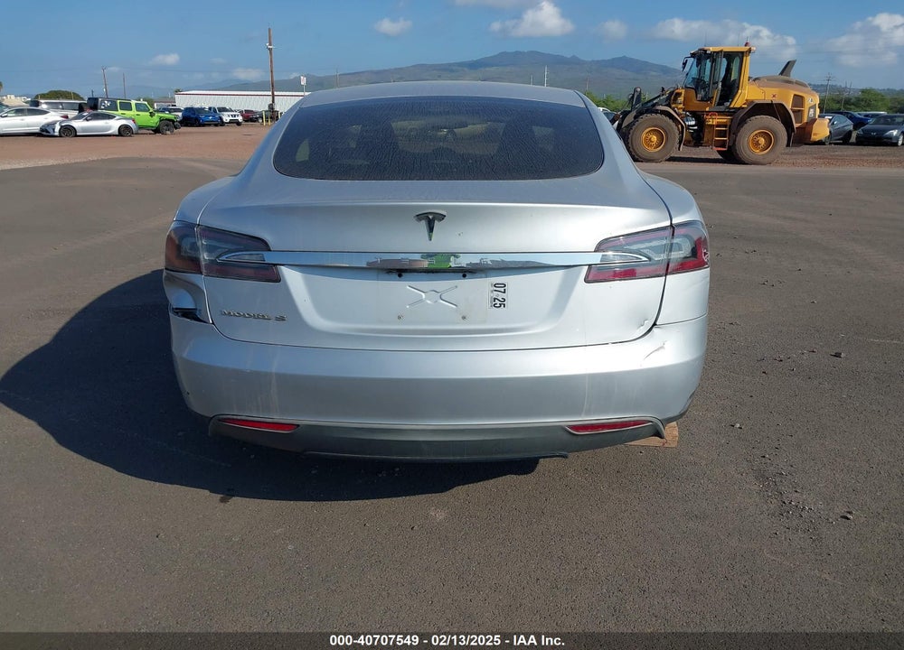 2013 TESLA MODEL S VIN: 5YJSA1AC3DFP10537