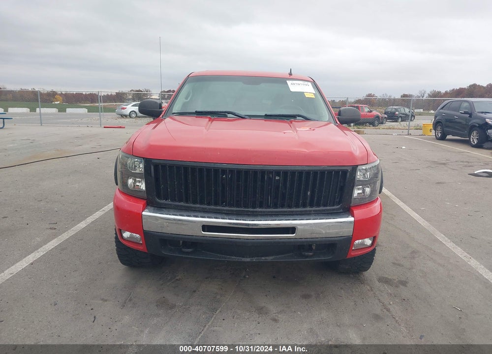 2011 CHEVROLET SILVERADO 1500 LT VIN: 3GCPKSE30BG344580