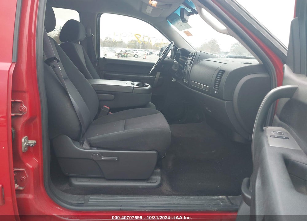 2011 CHEVROLET SILVERADO 1500 LT VIN: 3GCPKSE30BG344580
