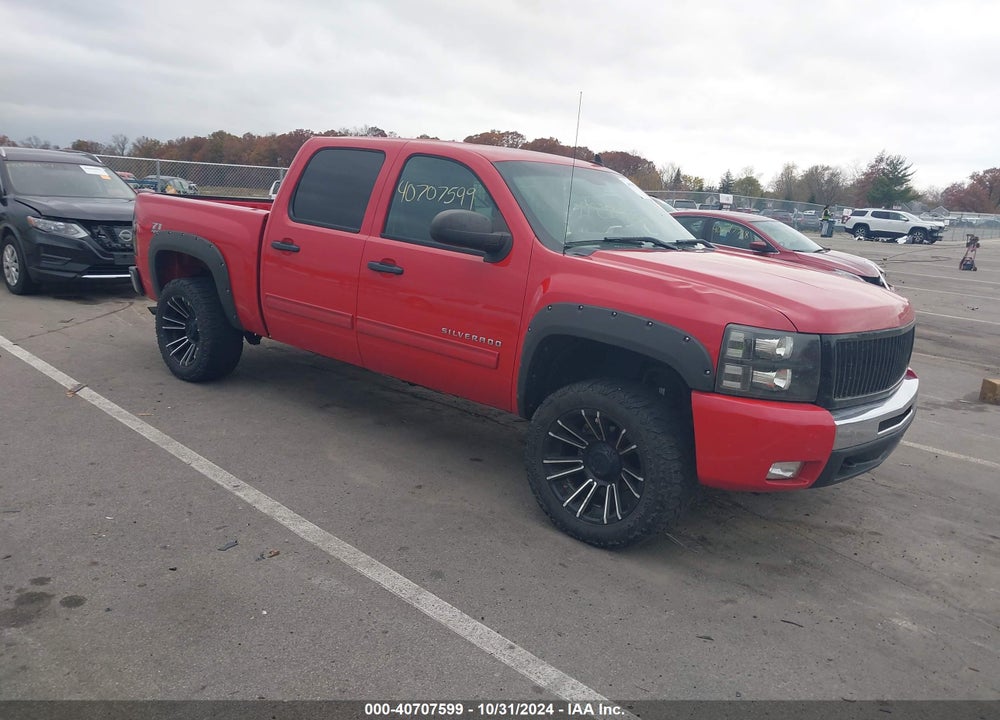 2011 CHEVROLET SILVERADO 1500 LT VIN: 3GCPKSE30BG344580