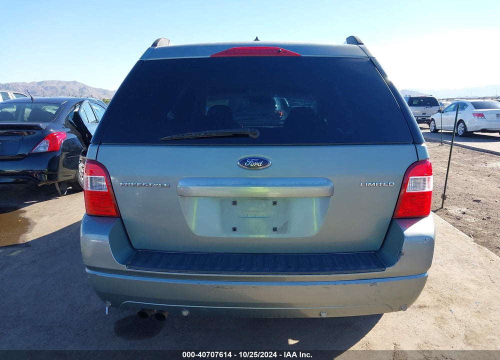 2007 FORD FREESTYLE LIMITED VIN: 1FMDK03107GA21735
