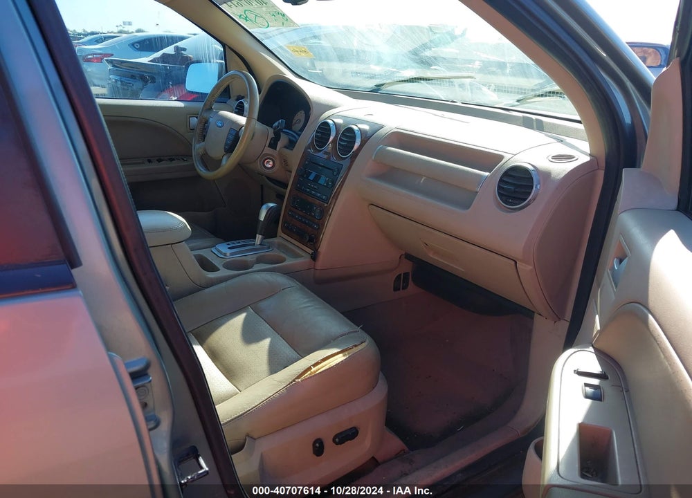 2007 FORD FREESTYLE LIMITED VIN: 1FMDK03107GA21735