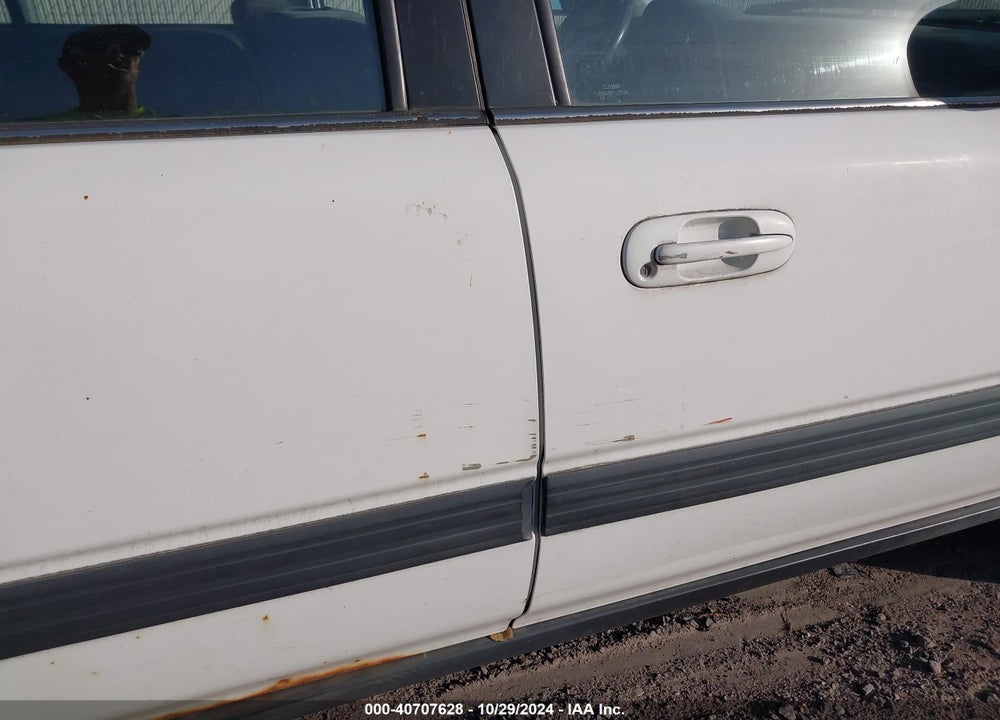1999 HONDA CR-V EX VIN: JHLRD1867XC035642