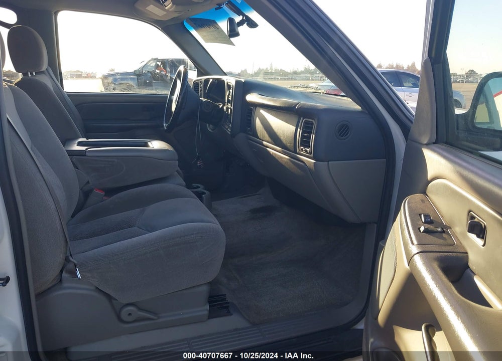 2003 CHEVROLET TAHOE LS VIN: 1GNEK13V13J292664