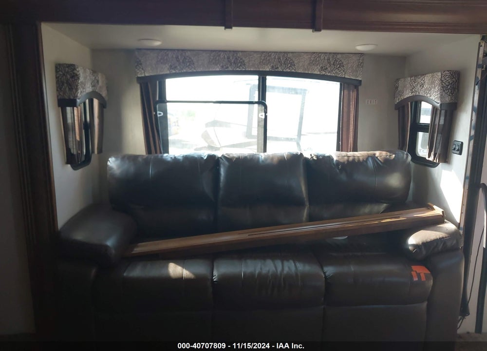 2018 HEARTLAND BIG HORN VIN: 5SFBG4224JE371609