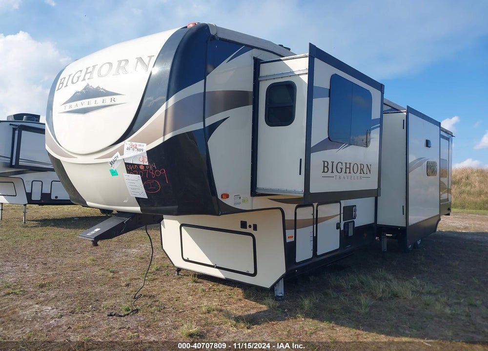 2018 HEARTLAND BIG HORN VIN: 5SFBG4224JE371609