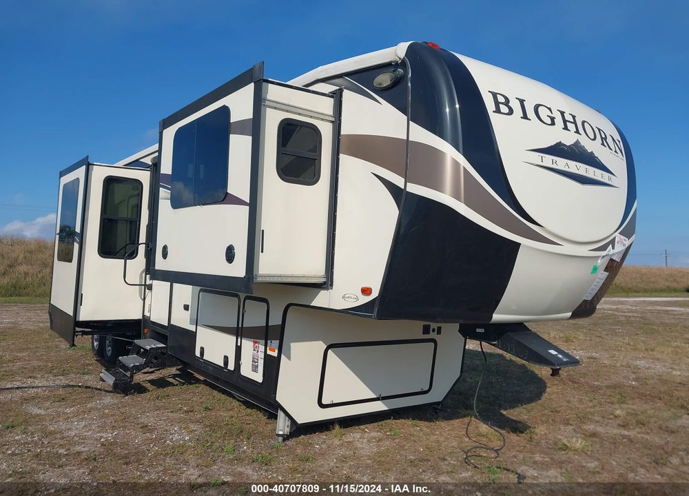 2018 HEARTLAND BIG HORN VIN: 5SFBG4224JE371609