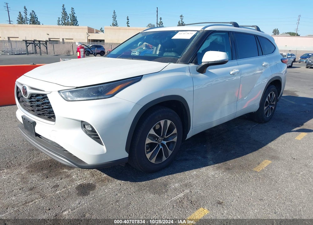2021 TOYOTA HIGHLANDER XLE VIN: 5TDHZRAH2MS529101