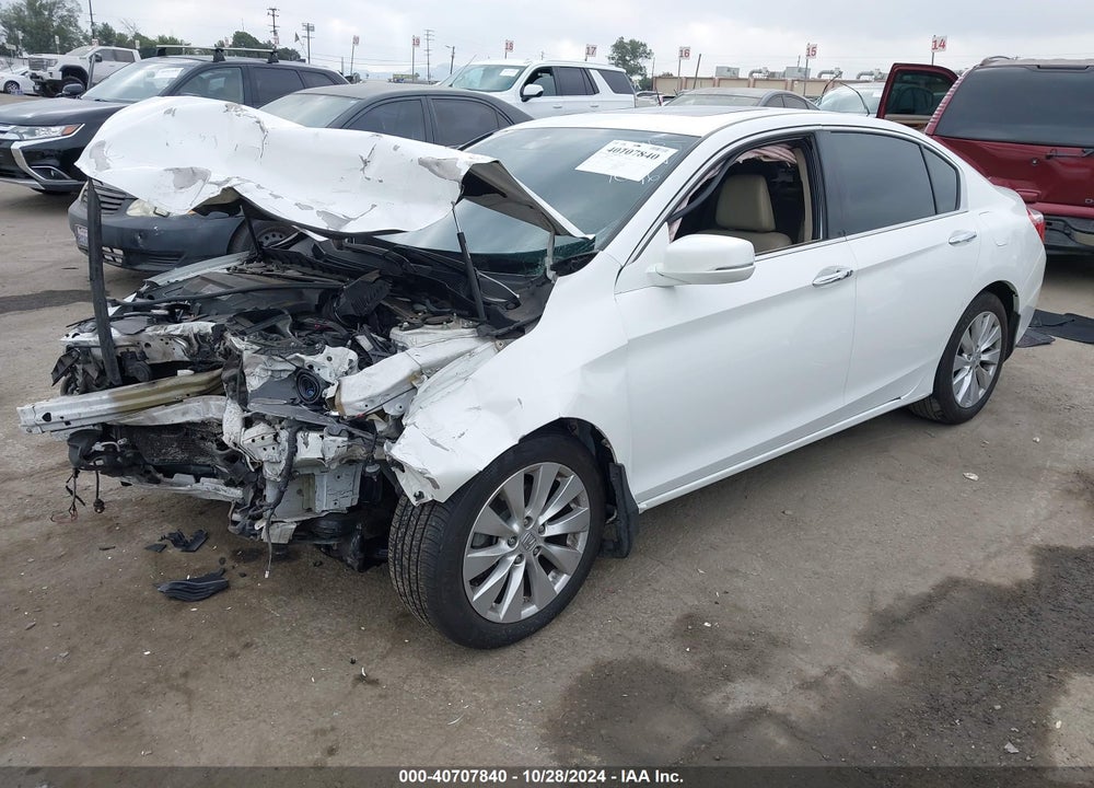 2015 HONDA ACCORD VIN: 1HGCR3F88FA038260