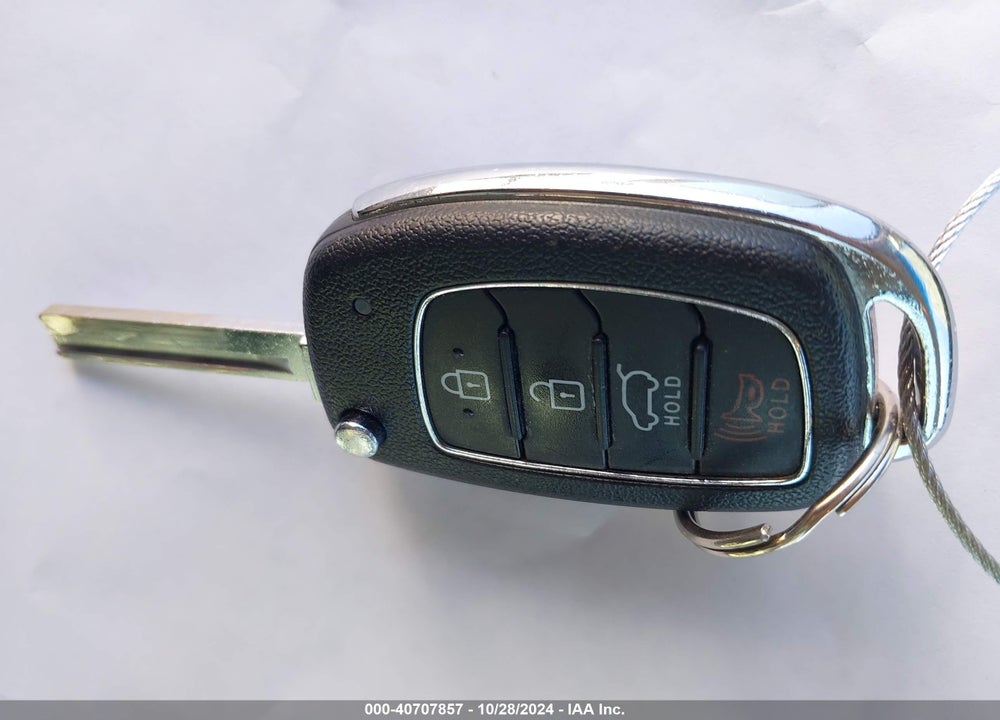 2019 HYUNDAI SANTA FE XL SE VIN: KM8SM4HF1KU304054