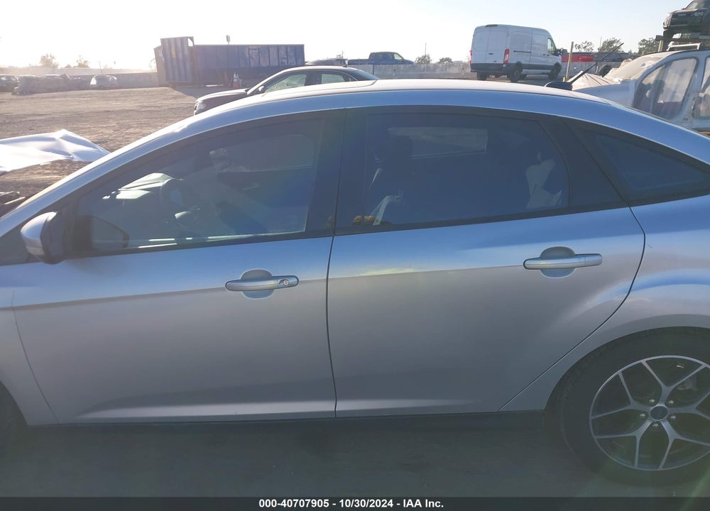 2017 FORD FOCUS SEL VIN: 1FADP3H27HL258309