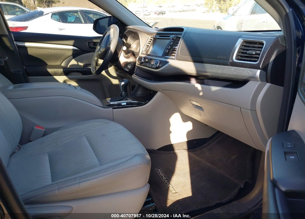 2016 TOYOTA HIGHLANDER LE PLUS V6 VIN: 5TDZKRFH2GS125771
