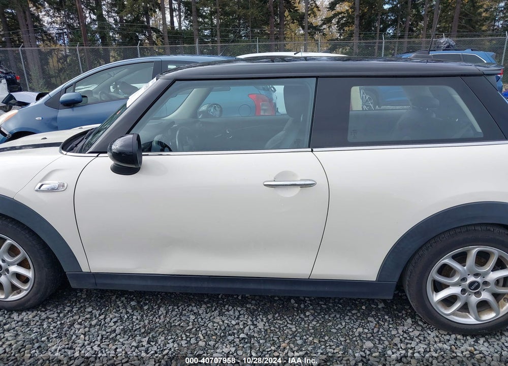 2016 MINI HARDTOP COOPER S VIN: WMWXP7C53G3B33869