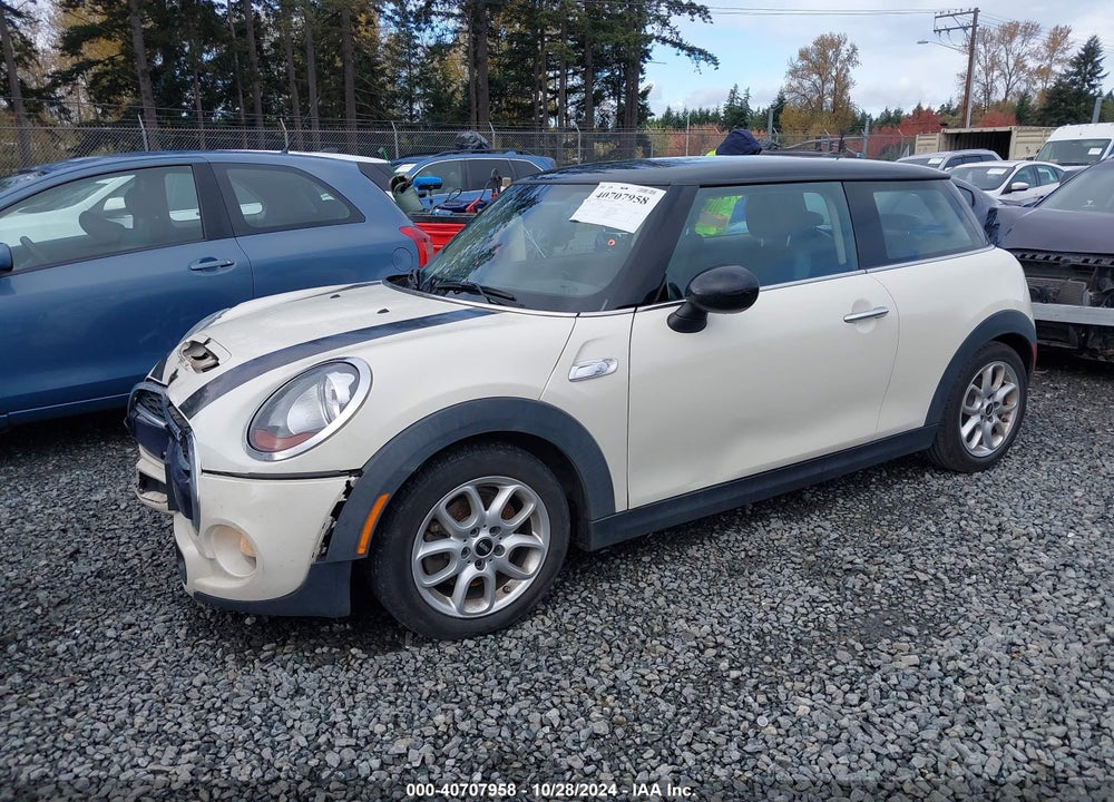 2016 MINI HARDTOP COOPER S VIN: WMWXP7C53G3B33869