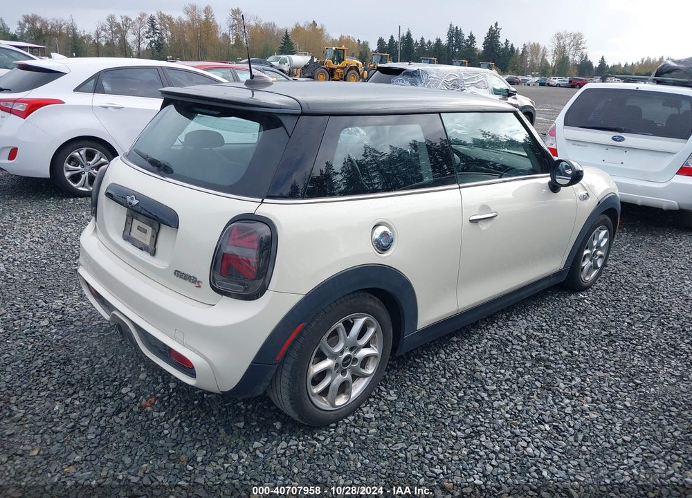 2016 MINI HARDTOP COOPER S VIN: WMWXP7C53G3B33869