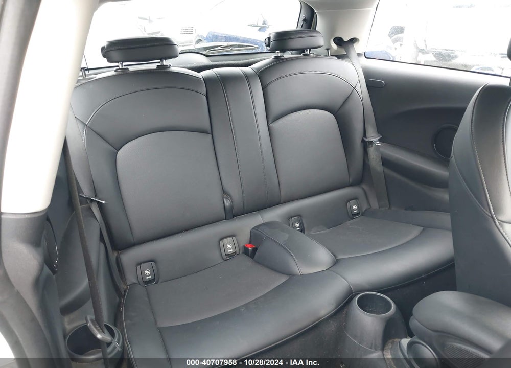 2016 MINI HARDTOP COOPER S VIN: WMWXP7C53G3B33869