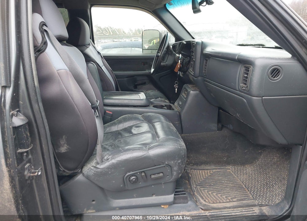 2001 CHEVROLET SILVERADO 2500HD LT VIN: 1GCHK29U21E200445