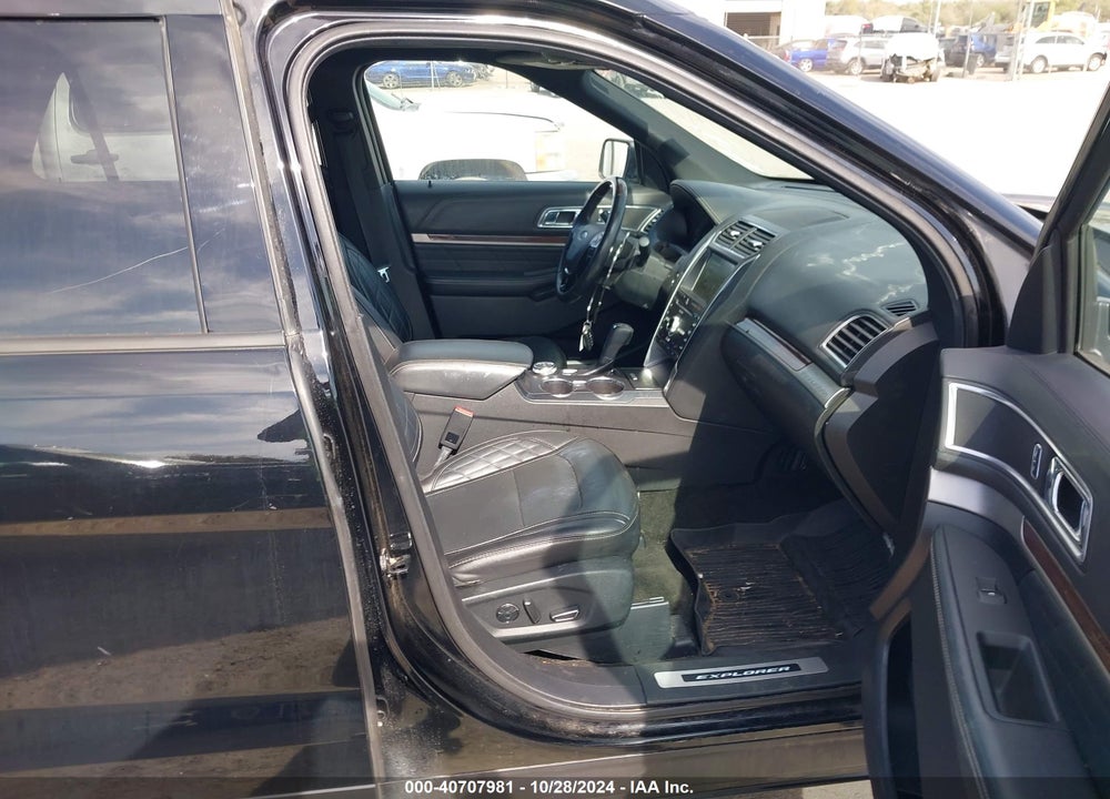 2018 FORD EXPLORER PLATINUM VIN: 1FM5K8HT3JGA97471
