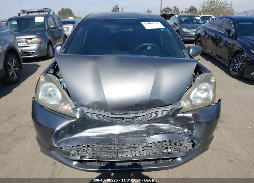 2013 HONDA FIT VIN: JHMGE8G31DC019786