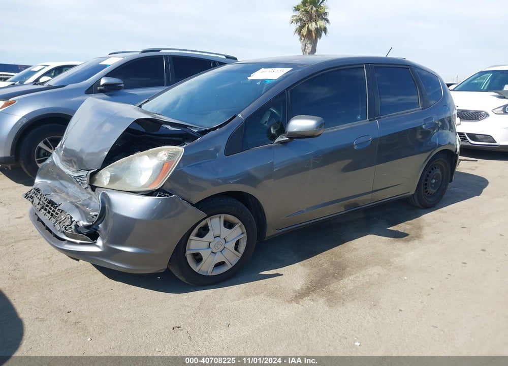 2013 HONDA FIT VIN: JHMGE8G31DC019786