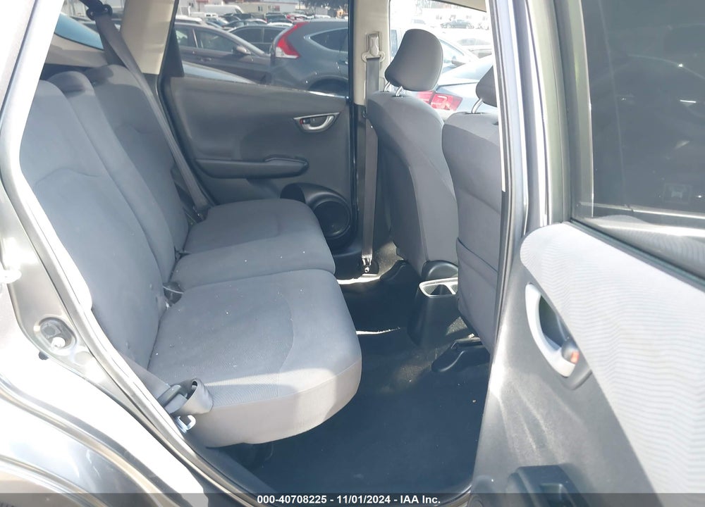 2013 HONDA FIT VIN: JHMGE8G31DC019786