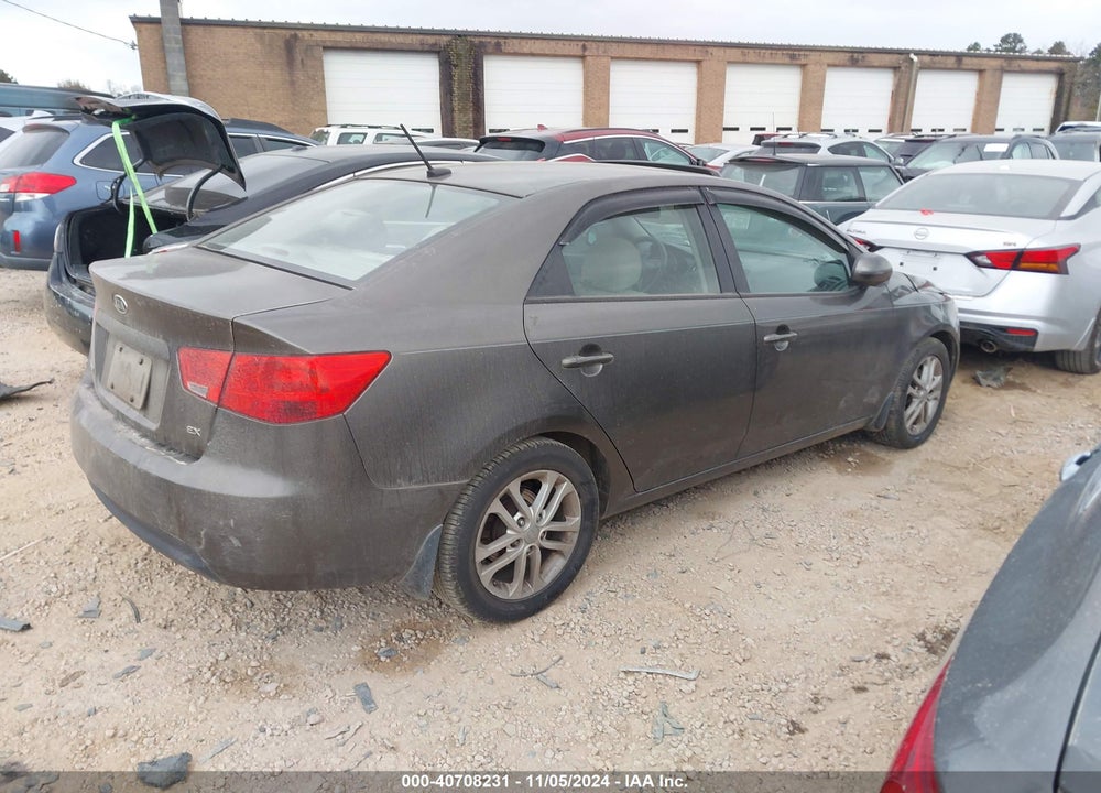2011 KIA FORTE EX VIN: KNAFU4A26B5318343