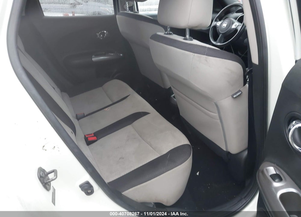 2011 NISSAN JUKE SV VIN: JN8AF5MV8BT026549
