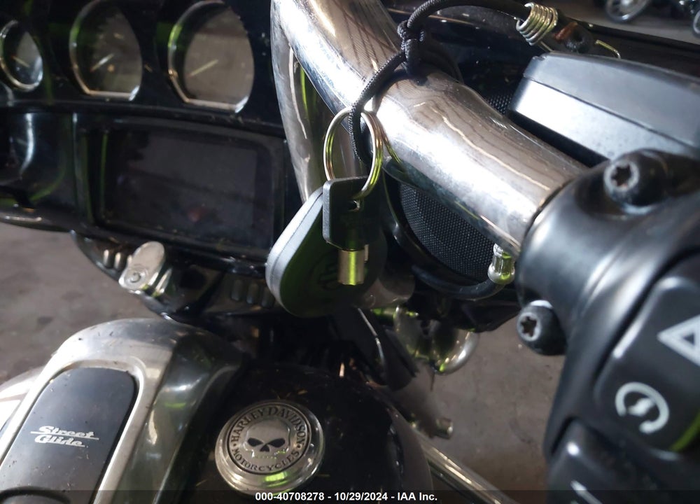 2021 HARLEY-DAVIDSON FLHXS VIN: 1HD1KRP11MB613058