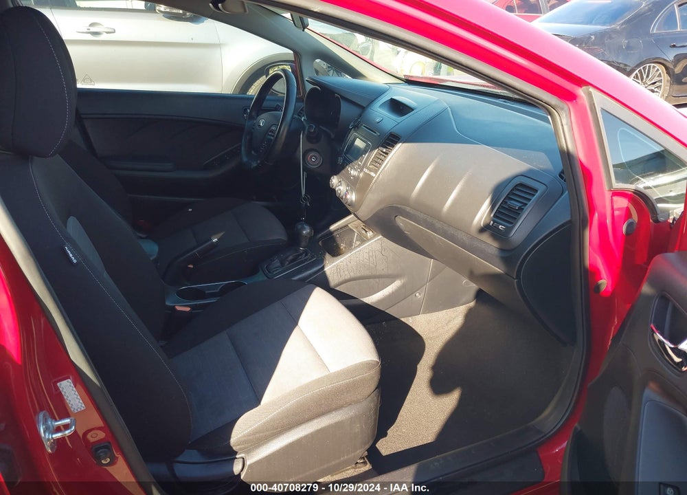 2016 KIA FORTE EX VIN: KNAFX4A8XG5528320