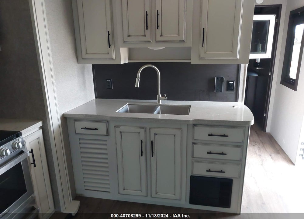 2019 JAYCO EAGLE TRAVEL TRAILER VIN: 1UJBJ0BU4K1EE0160