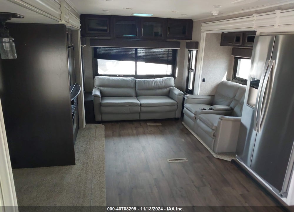 2019 JAYCO EAGLE TRAVEL TRAILER VIN: 1UJBJ0BU4K1EE0160