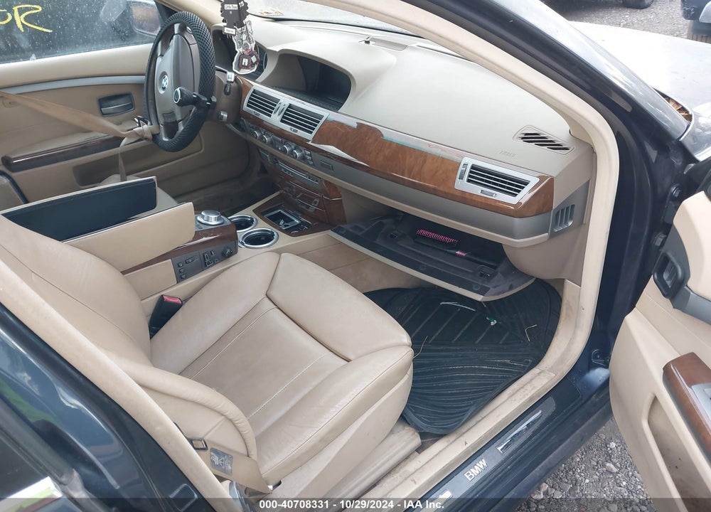 2007 BMW 750I VIN: WBAHL83527DT09923