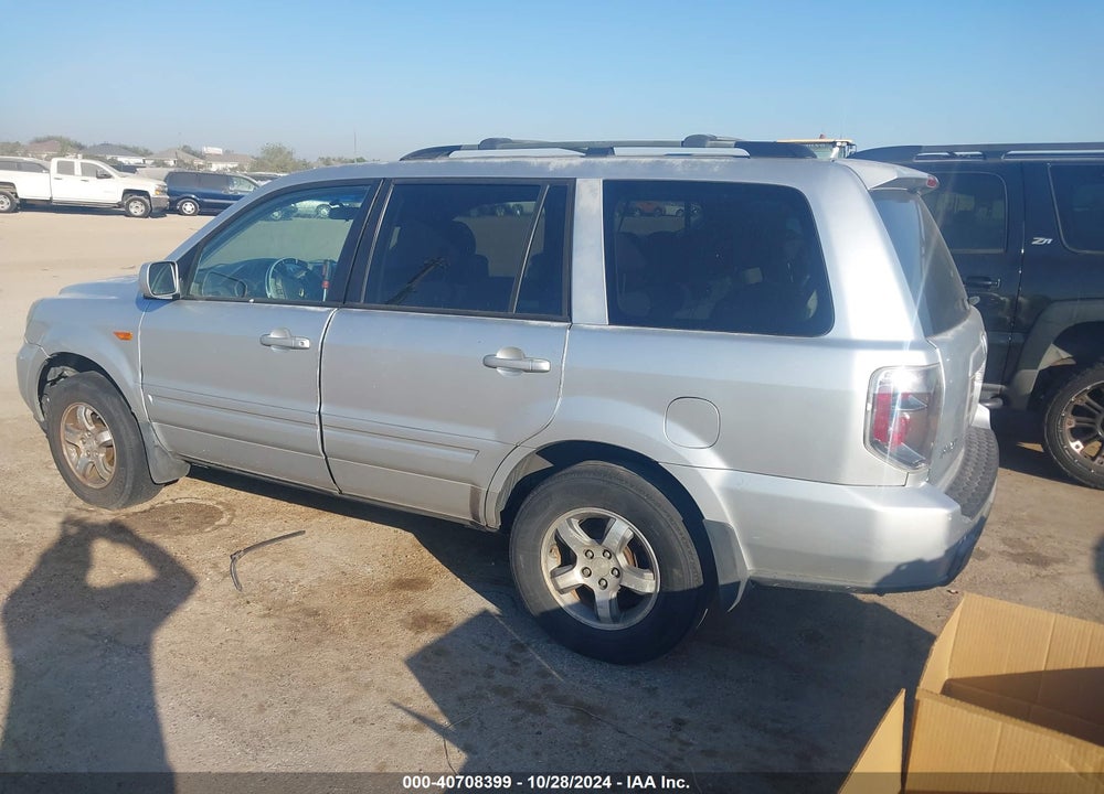 2007 HONDA PILOT EX VIN: 5FNYF28457B003640