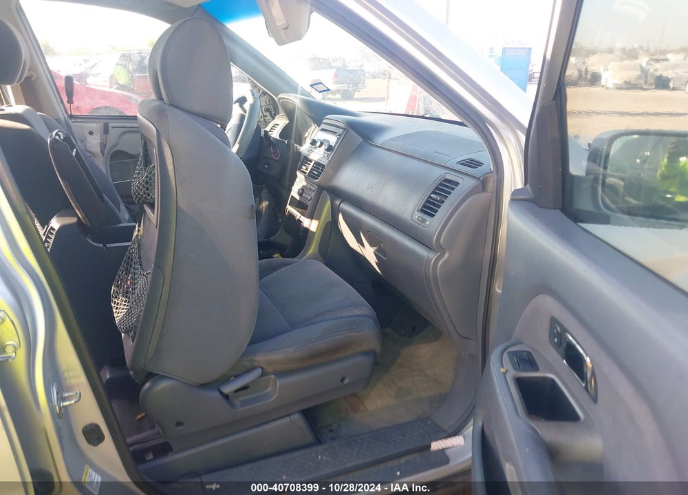 2007 HONDA PILOT EX VIN: 5FNYF28457B003640