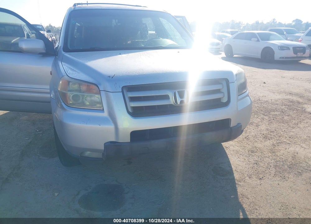2007 HONDA PILOT EX VIN: 5FNYF28457B003640