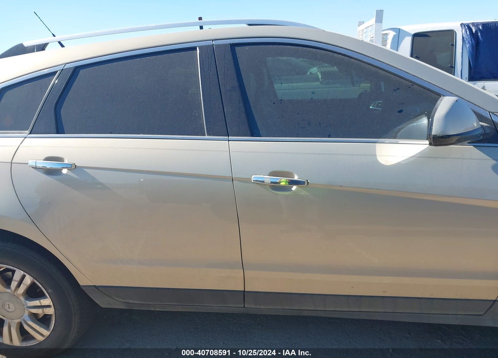 2011 CADILLAC SRX LUXURY COLLECTION VIN: 3GYFNAEY5BS653770