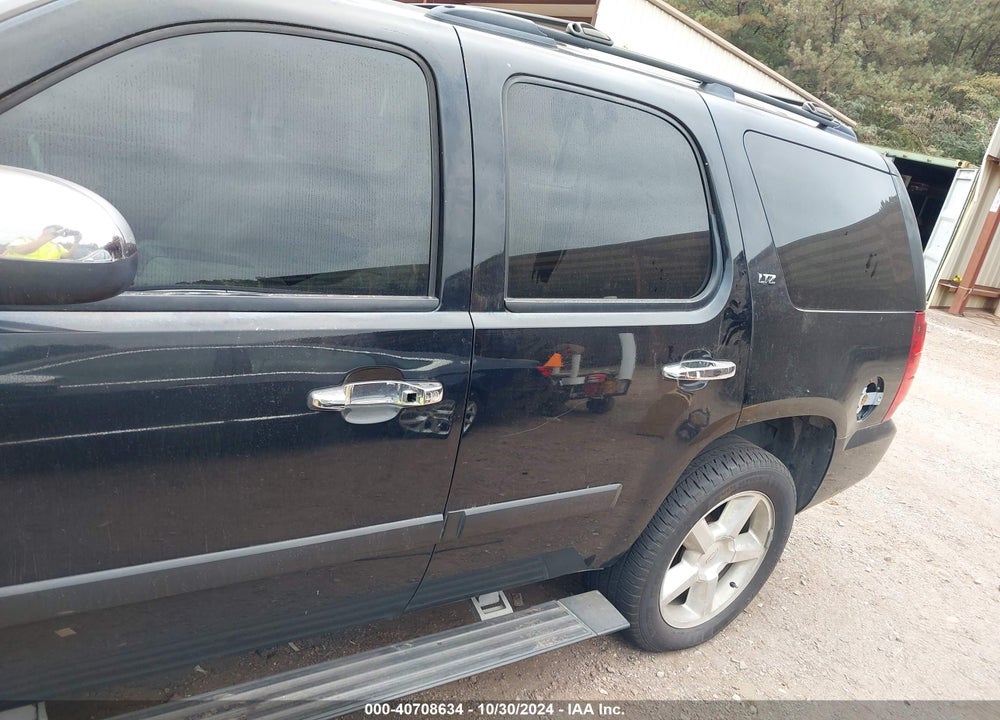 2008 CHEVROLET TAHOE LTZ VIN: 1GNFC13038R101289