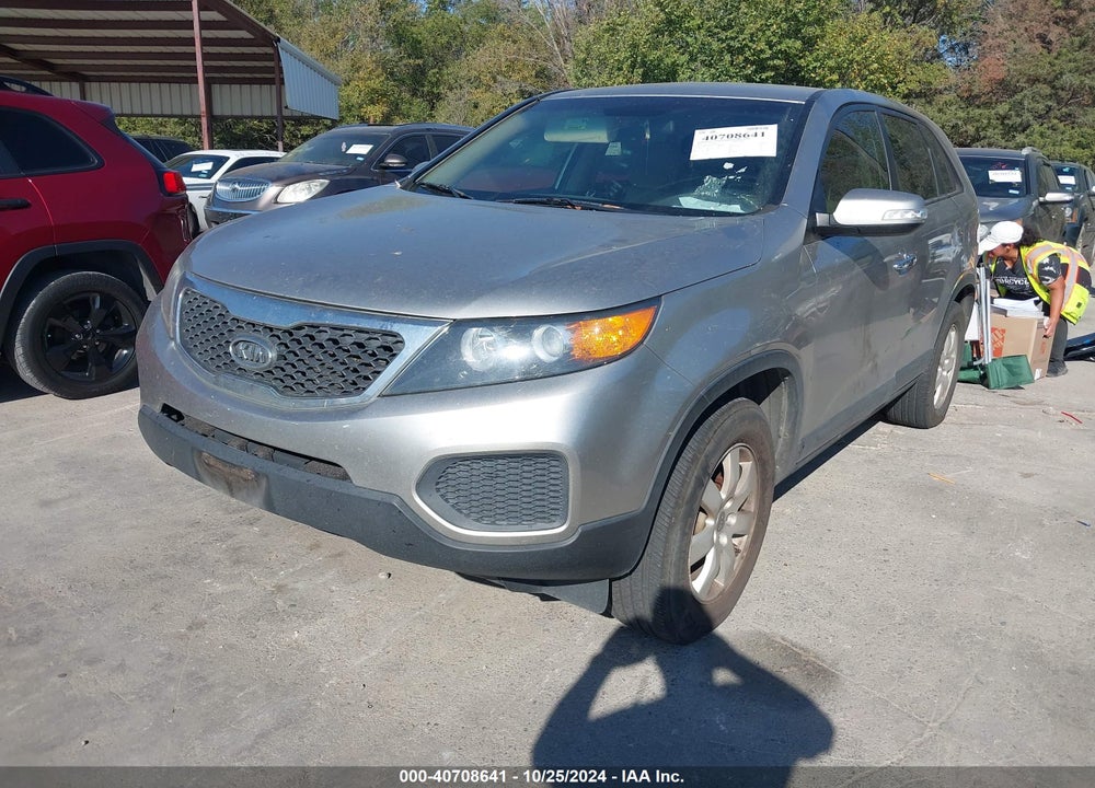 2012 KIA SORENTO LX VIN: 5XYKT4A14CG286402
