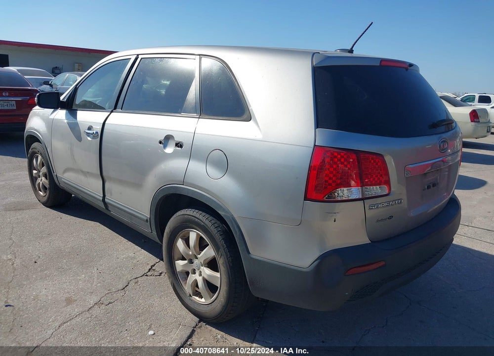 2012 KIA SORENTO LX VIN: 5XYKT4A14CG286402