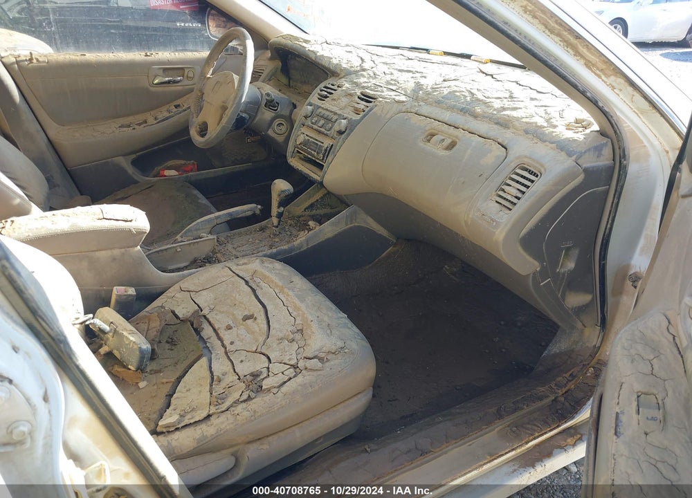 2000 HONDA ACCORD 2.3 EX VIN: 1HGCG5669YA052798