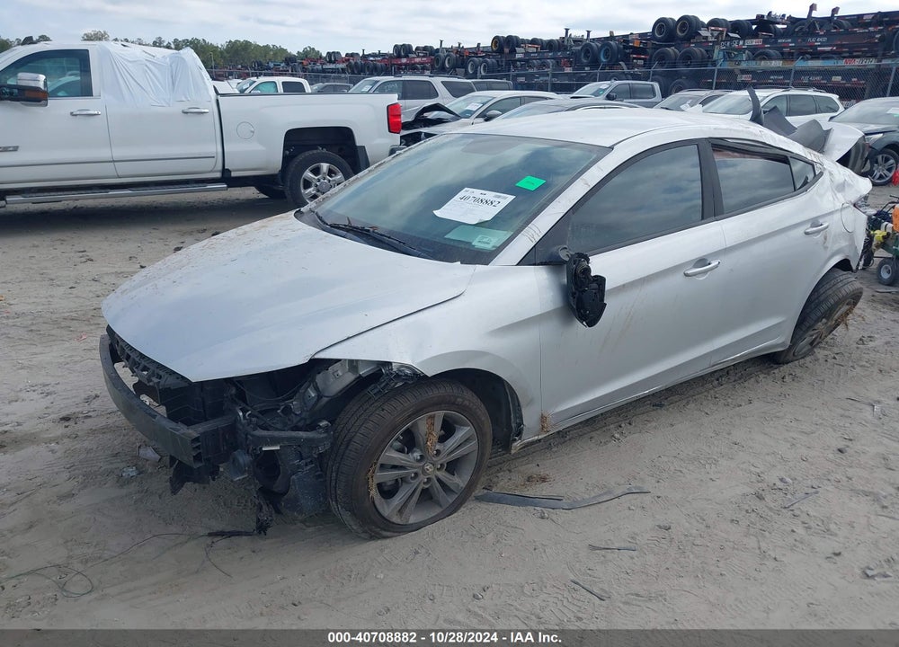 2018 HYUNDAI ELANTRA SEL VIN: 5NPD84LF0JH305827