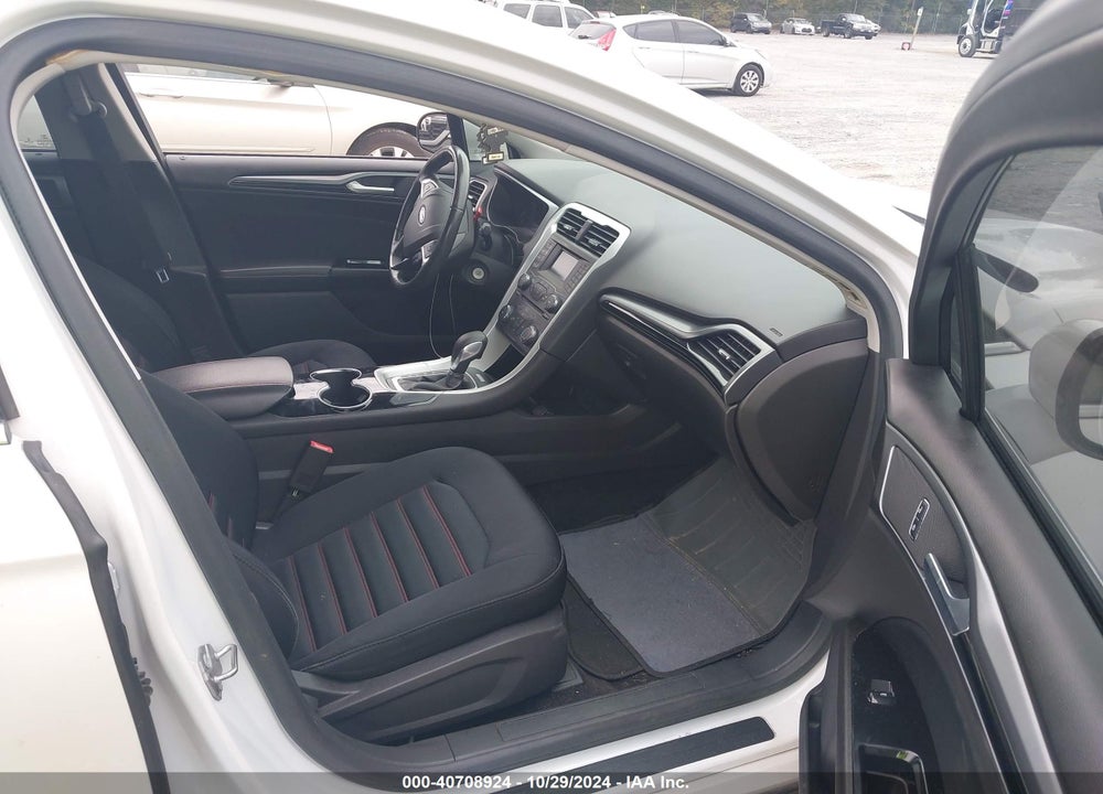 2014 FORD FUSION SE VIN: 1FA6P0H76E5405710