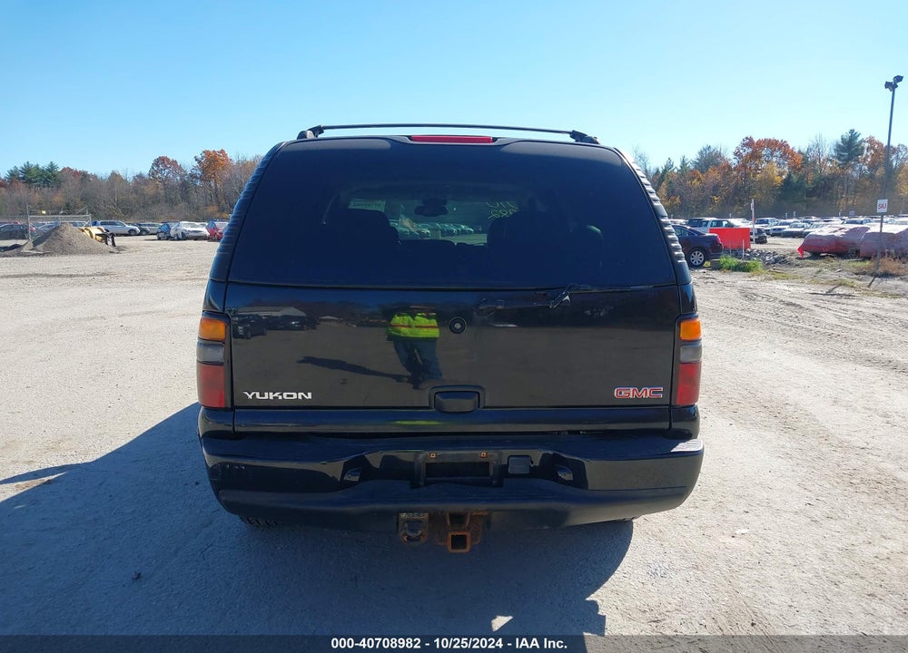 2005 GMC YUKON DENALI VIN: 1GKEK63U65J185680