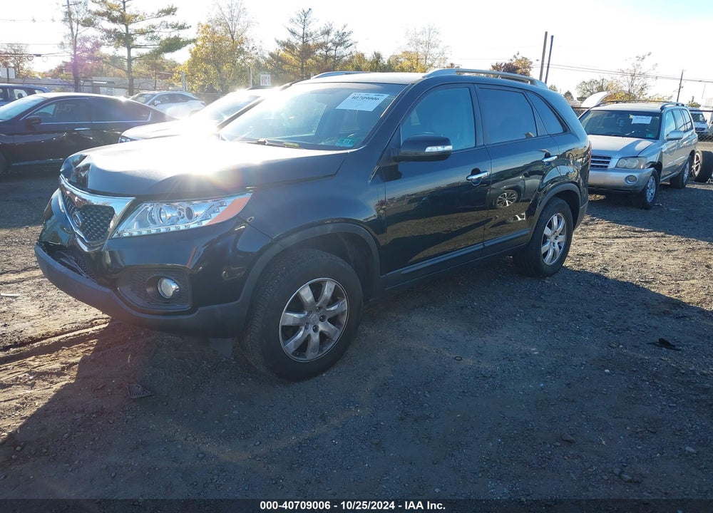 2011 KIA SORENTO LX VIN: 5XYKT3A1XBG146282